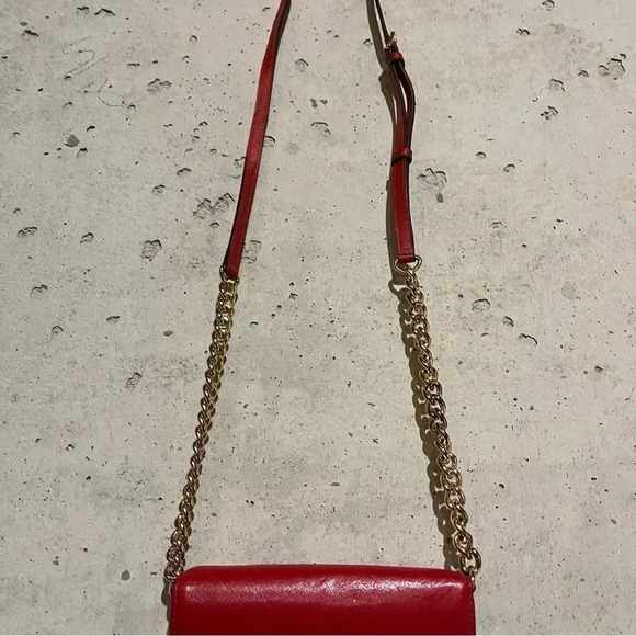 Michael Kors Cross Grain Leather Red Crossbody Goldtone Chain Strap - Picture 2 of 10